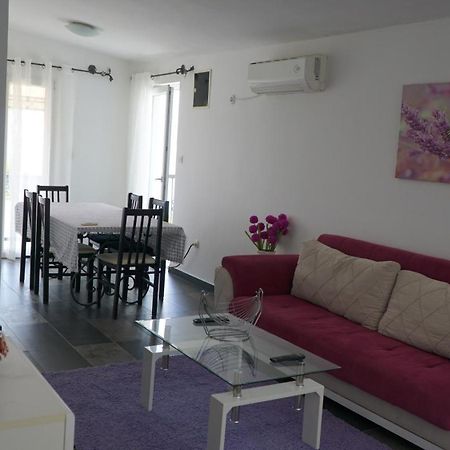 Apartments Pines Bar Bagian luar foto